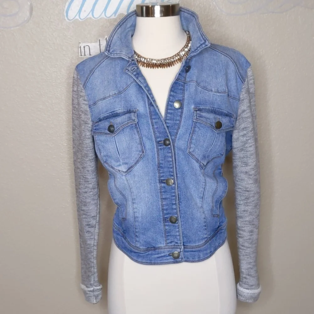 TINSELTOWN Coutoure Denim Jacket Size S /M